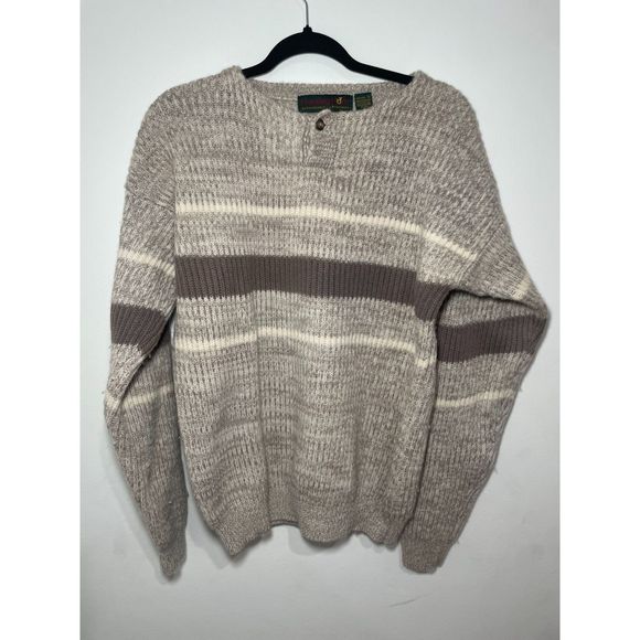 Hunting Horn Other - Hunting Horn 100% Wool Sweater one button closure Vintage Size L